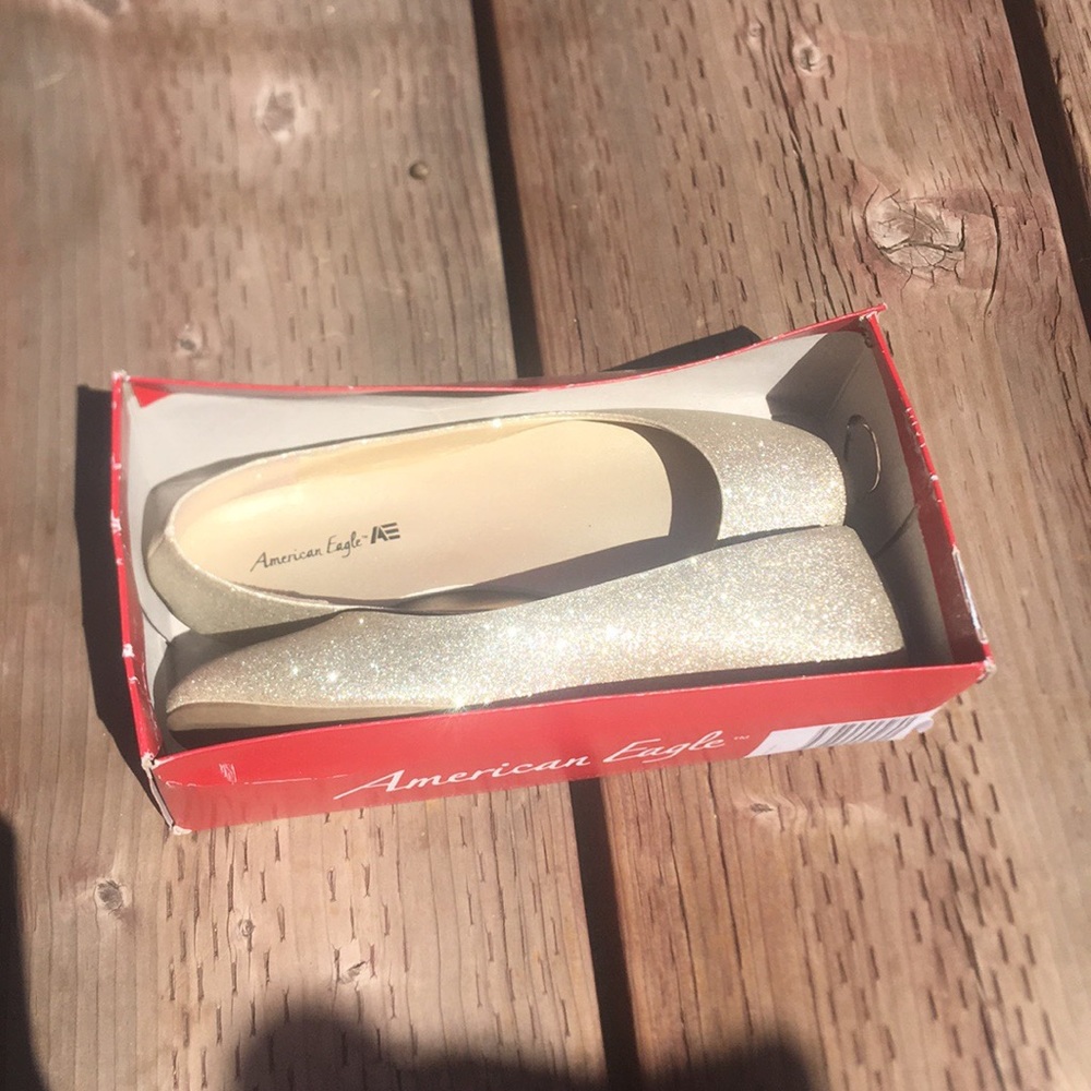 Women’s sparkly flats
